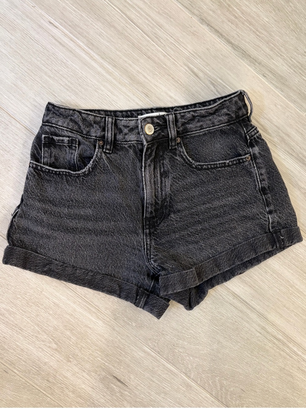 PacSun Black Denim Mom Shorts Size 23